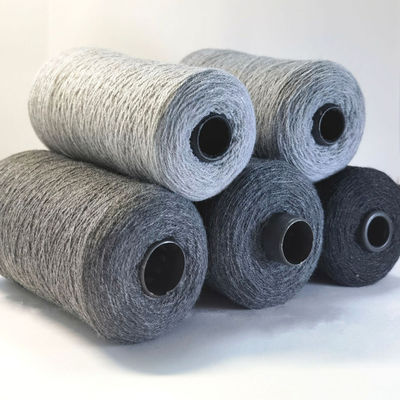 직물 5Ply 아크릴 품질 우유 화려한 색상 직물 28Nm/2 스탠드 스틱 비스코스 브러쉬 된 폴리에스터 / 아크릴 아크릴 가닥 2 28